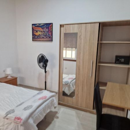 Habitacion Individual Privada, Piso De 3 Habitaciones Con Areas Compartidas La Laguna  Esterno foto